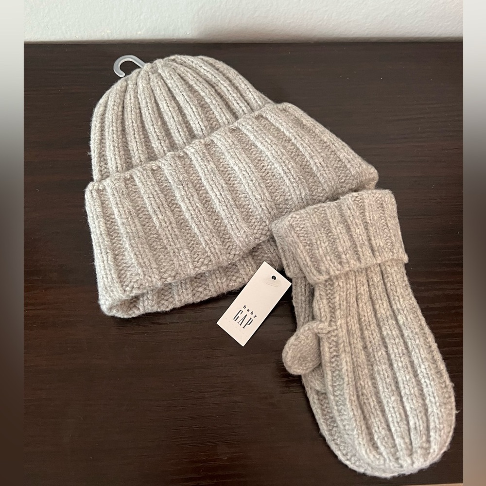 GAP Baby Ribbed Knit Hat & Mittens Set, 12-24 Months